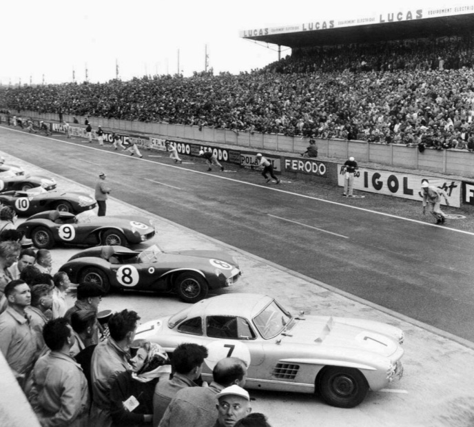 Mercedes-Benz 300 SL dorsal 7 en competición